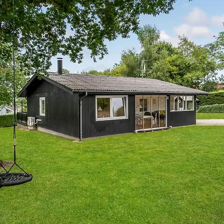 Σπίτι διακοπών 3 Bedroom Amazing In *