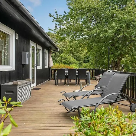 3 Bedroom Amazing In Aabenraa